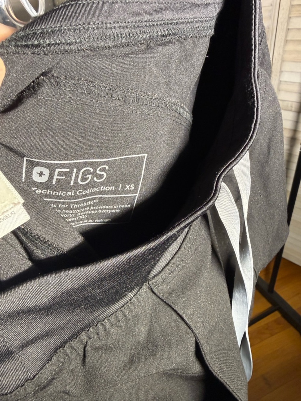 FIGS Kade Cargo Scrub Pants - Jet Black - Size XS - Picture 3 of 3